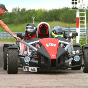 Åk Ariel Atom på Bana